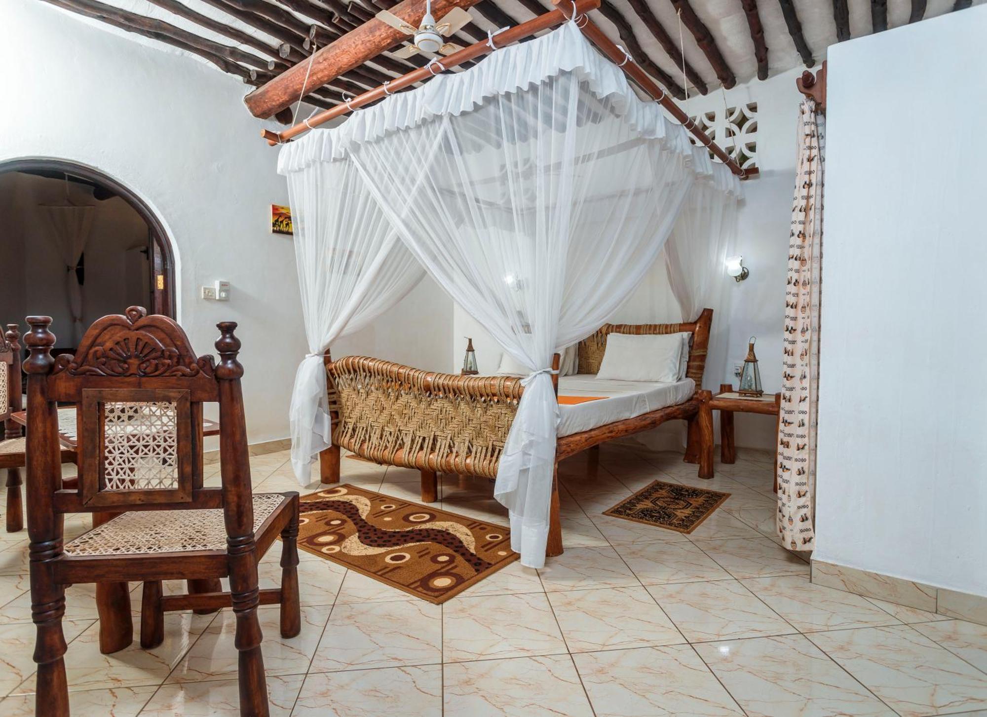 Diani Beach-Villa Kirsch Galu Εξωτερικό φωτογραφία